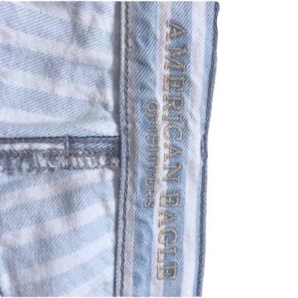 AMERICAN Eagle striped tomgirl boyfriend button fly jeans - Picture 3 of 9